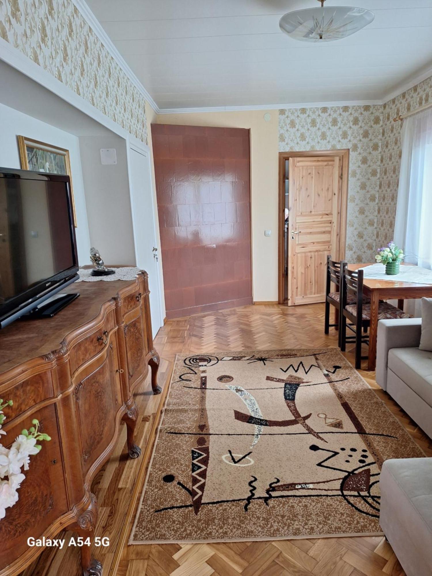 Soliid Apartment Parnu Luaran gambar